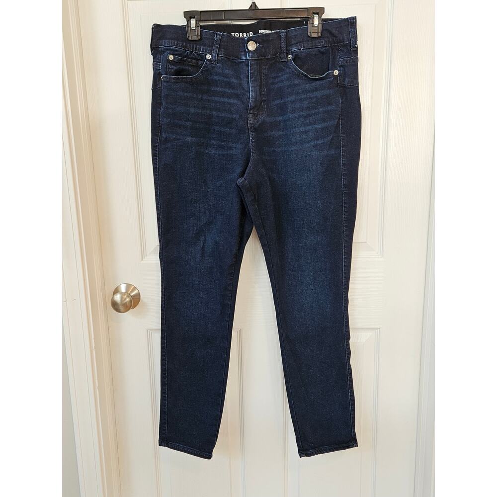 Torrid Bombshell Skinny Jeans 14R Dark Wash Limitless Stretch Plus Size NWOT